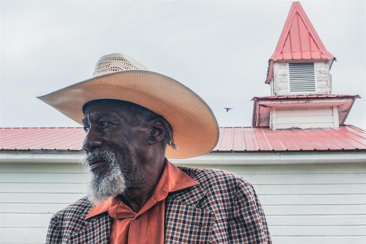 Robert Finley + Zoé Heselton