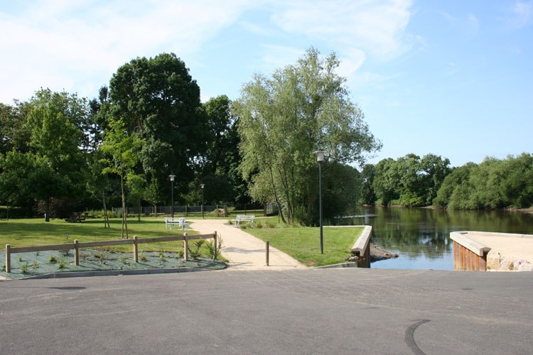 Guinguette éphémère au parc du port d'Arnage — Madame Swing