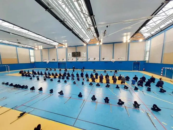 Au Mans Kendo Club, de 8 à 75 ans sur le même parquet
