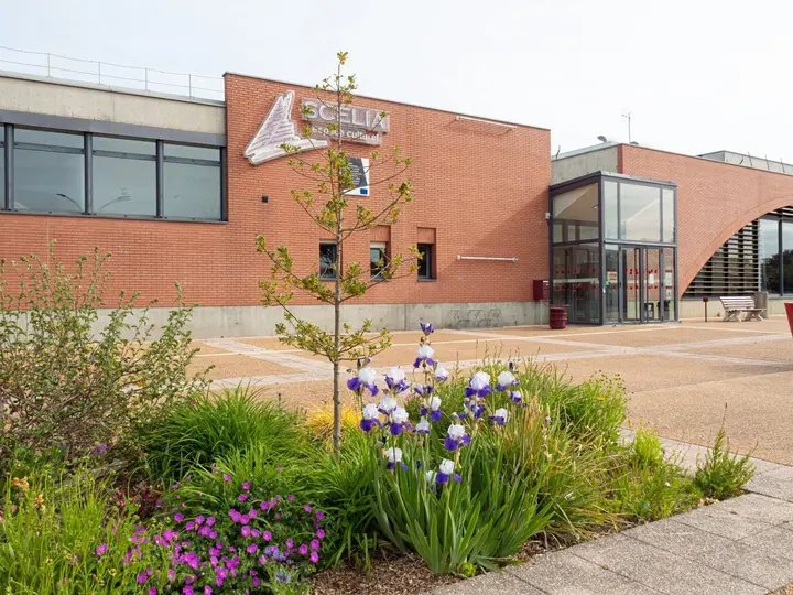 The Espace culturel SCELIA in Sargé-lès-Le Mans, a season that is half for kids