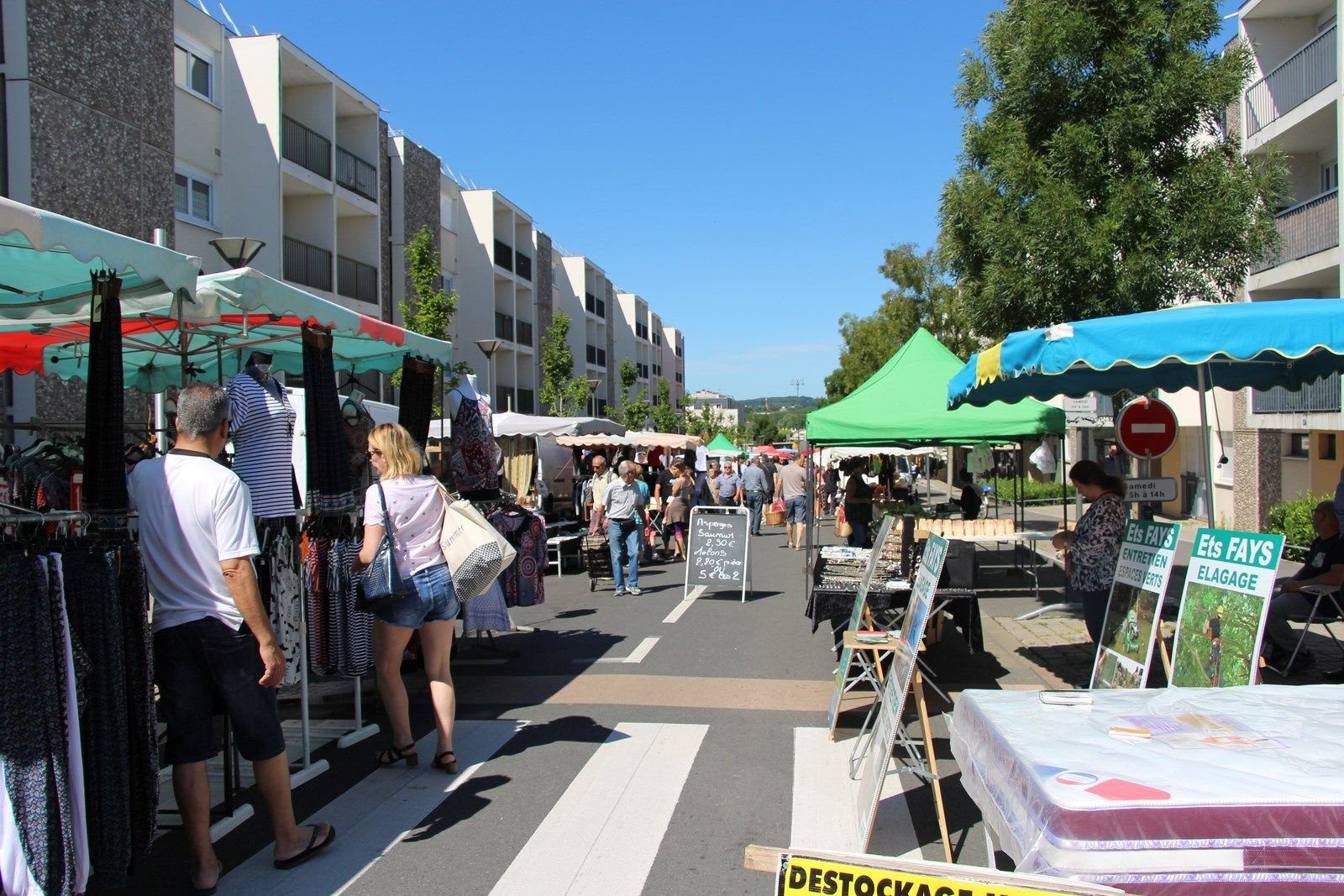 Marché de Coulaines — photo 1 sur 3